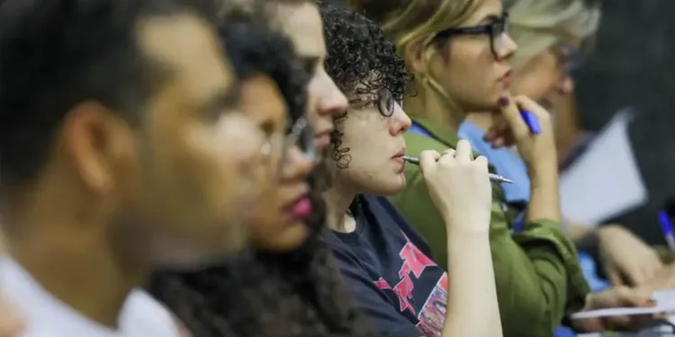 cnu-2025:-provas-serao-aplicadas-em-228-cidades;-veja-blocos-tematicos-e-como-escolher-cargo