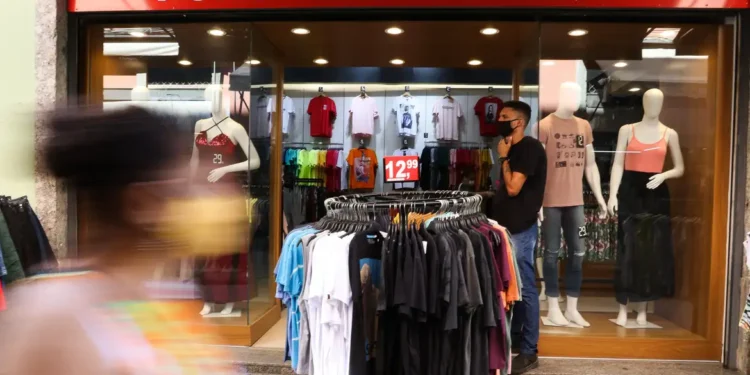 cni:-indice-de-confianca-do-empresario-subiu-em-15-e-caiu-em-14-dos-29-setores-industriais