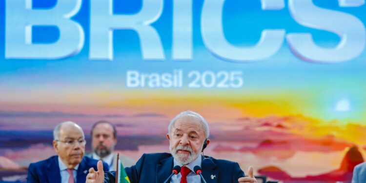 adiar-reforma-na-onu-torna-mundo-mais-perigoso,-diz-lula-no-brics