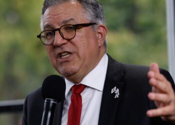 parceria-entre-brics-aumenta-capacidade-de-producao-de-medicamentos