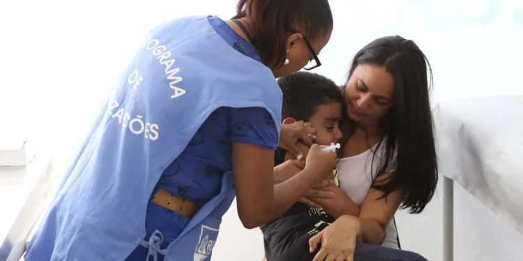 rio-de-janeiro:-mobilizacao-pretende-vacinar-7,2-milhoes-de-pessoas-contra-a-gripe-no-estado