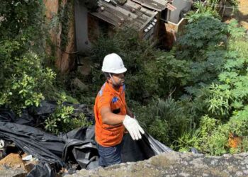 defesa-civil-monitora-areas-de-risco-e-aplica-lonas-em-encostas-no-jardim-castelao