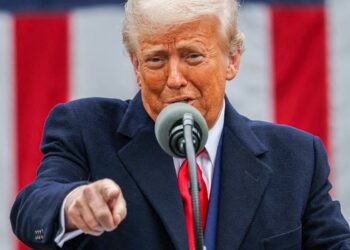 em-carta-a-lula,-trump-anuncia-tarifa-de-50%-a-produtos-brasileiros