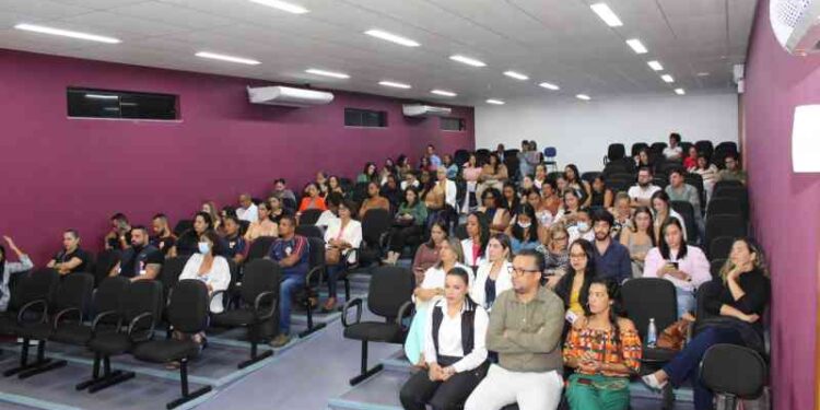 diretoria-de-saude-mental-realiza-capacitacao-para-medicos-e-profissionais-da-rede-municipal