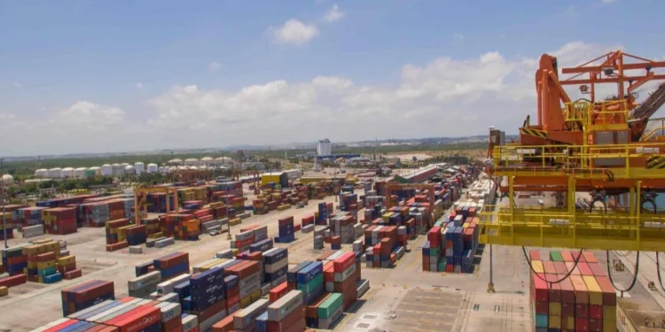 tarifa-de-trump-sobre-produtos-do-brasil-pode-afetar-empregos,-exportacoes-e-investimentos