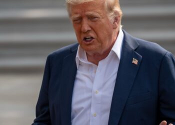 trump-diz-que-deve-falar-com-lula,-mas-“nao-agora”