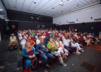 publico-lota-abertura-da-iv-conferencia-municipal-de-promocao-de-igualdade-racial