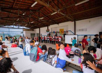 literatura,-musica-e-inclusao-marcam-abertura-da-feira-literaria-inclusiva-de-lauro-de-freitas