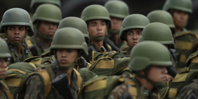 senadores-aprovam-mp-que-aumenta-vencimento-de-militares