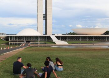senado-cria-comissao-para-tratar-de-tarifas-com-congresso-dos-eua