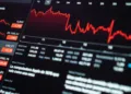 ibovespa-avanca-0,04%-em-meio-a-cautela-fiscal-e-tensao-comercial-com-os-eua
