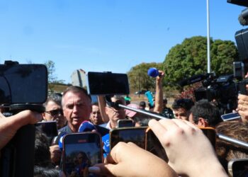 defesa-diz-que-medidas-contra-bolsonaro-sao-severas