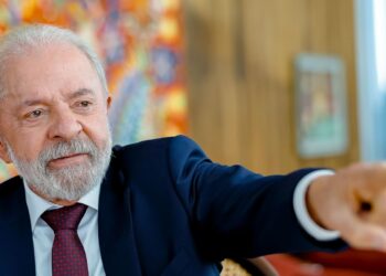 lula-manifesta-solidariedade-a-ministros-do-stf-apos-sancoes-dos-eua