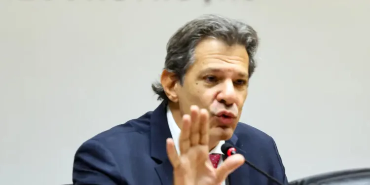 tarifaco-de-trump-ameaca-sobrevivencia-de-pequenas-e-medias-empresas-brasileiras,-alerta-setor-produtivo