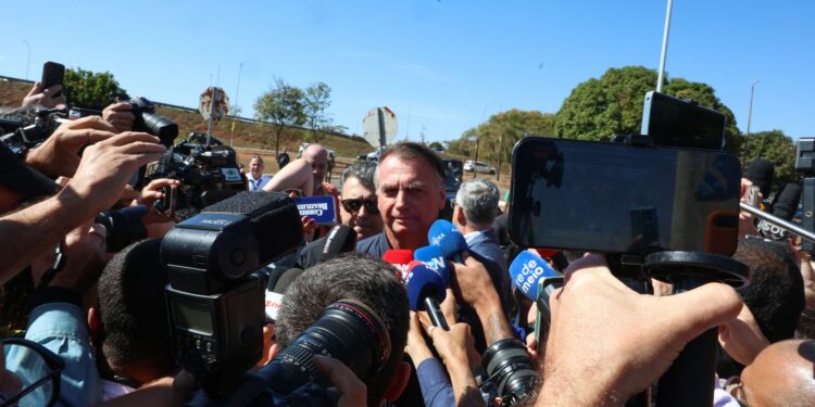 bolsonaro-nega-ter-descumprido-proibicao-de-uso-de-redes-sociais