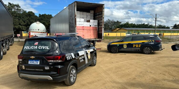 em-acao-conjunta,-policia-civil-e-prf-recuperam-carga-roubada-avaliada-em-r$-600-mil-em-vitoria-da-conquista