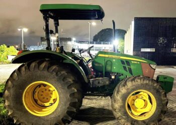 trator-avaliado-em-r$-500-mil-e-recuperado-pela-policia-civil-em-governador-mangabeira