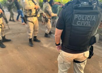 grupo-desmontado-em-caraiva-exibia-videos-com-armas-nas-redes-sociais-e-decapitou-rivais