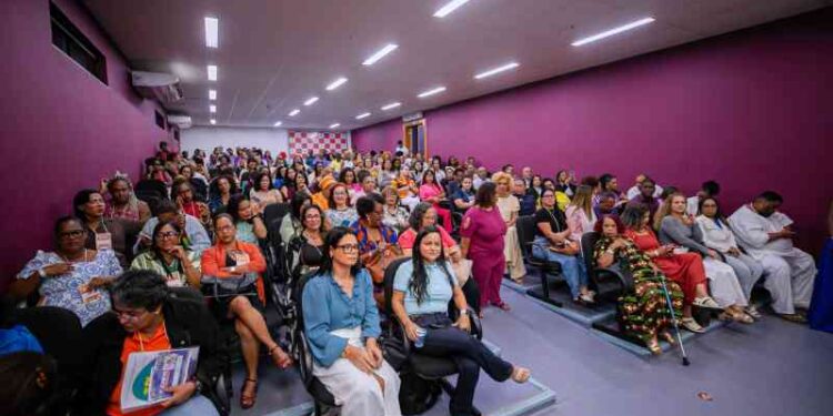 protagonismo-feminino-e-destaque-na-abertura-da-5a-conferencia-de-politicas-para-mulheres-de-lauro-de-freitas