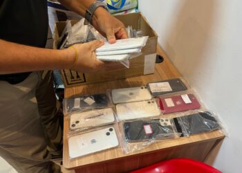 operacao-contra-pirataria-e-crimes-contra-o-consumidor-apreende-mais-de-200-celulares,-arma-de-fogo-e-roupas-falsificadas-em-salvador