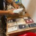 operacao-contra-pirataria-e-crimes-contra-o-consumidor-apreende-mais-de-200-celulares,-arma-de-fogo-e-roupas-falsificadas-em-salvador