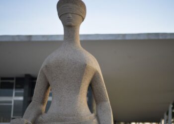 marcos-do-val-contraria-ordem-do-stf-e-viaja-para-os-estados-unidos