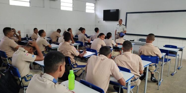colegios-da-policia-militar-obtem-os-melhores-resultados-entre-os-colegios-publicos-no-enem