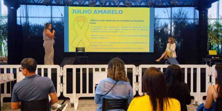 prefeitura-realiza-acoes-de-prevencao-e-diagnostico-das-hepatites-virais-no-parque-shopping-bahia