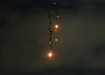 russia-ignora-ameacas-de-trump-e-mata-ao-menos-20-em-ataques-a-ucrania