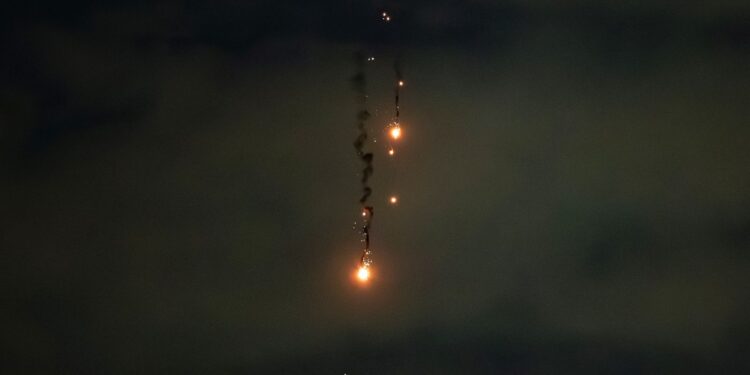 russia-ignora-ameacas-de-trump-e-mata-ao-menos-20-em-ataques-a-ucrania