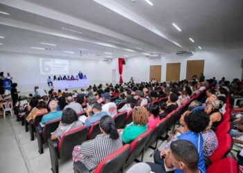 publico-da-6a-conferencia-municipal-dos-direitos-da-pessoa-idosa-lota-auditorio-do-ceeptic