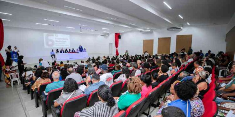 publico-da-6a-conferencia-municipal-dos-direitos-da-pessoa-idosa-lota-auditorio-do-ceeptic