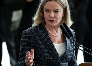 gleisi-diz-que-sancao-dos-eua-a-moraes-tem-repudio-total-do-governo