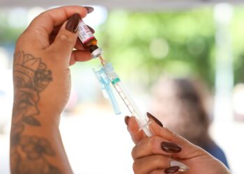 saude-abre-consulta-sobre-inclusao-da-vacina-meningo-b-no-sus