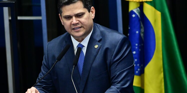 congresso-nao-admite-ingerencia-em-poderes-do-brasil,-diz-alcolumbre