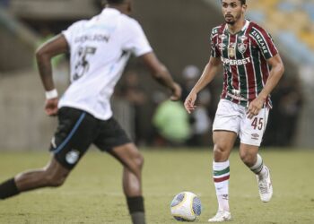 duelo-de-tricolores:-flu-recebe-gremio-pela-18a-rodada-do-brasileirao