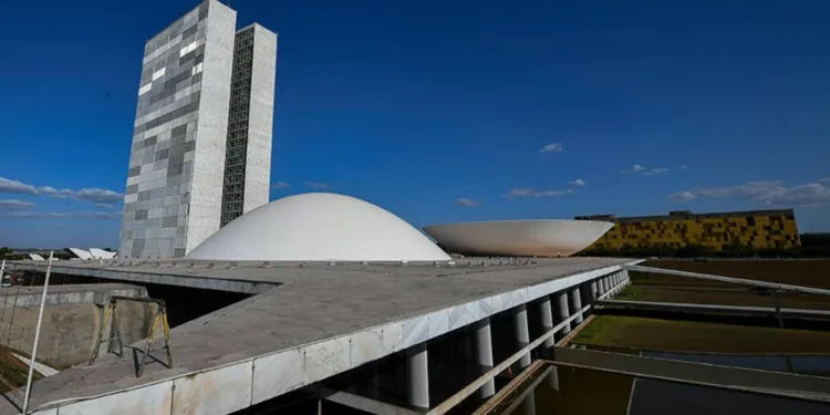 congresso-retoma-atividades-com-foco-em-orcamento,-reforma-e-pressao-politica