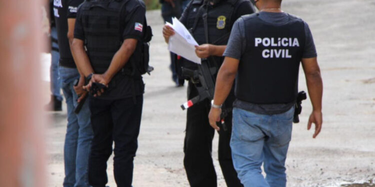 mulher-e-presa-em-flagrante-por-agredir-a-mae-idosa-em-salvador