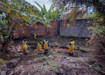 limpeza-de-canal-e-realizada-no-loteamento-miragem