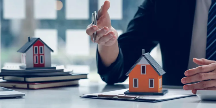 alugueis-residenciais-tem-alta-discreta-de-0,06%-em-julho,-aponta-ivar