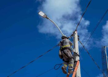 servico-de-troca-de-lampadas-pode-ser-solicitado-via-whatsapp