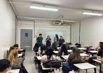 prefeitura-realiza-capacitacao-sobre-hanseniase-para-fisioterapeutas-da-rede-municipal-de-saude