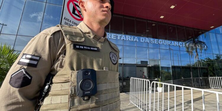 pms-de-mais-10-unidades-da-capital-e-da-rms-passam-a-utilizar-cameras-corporais-no-patrulhamento-ordinario