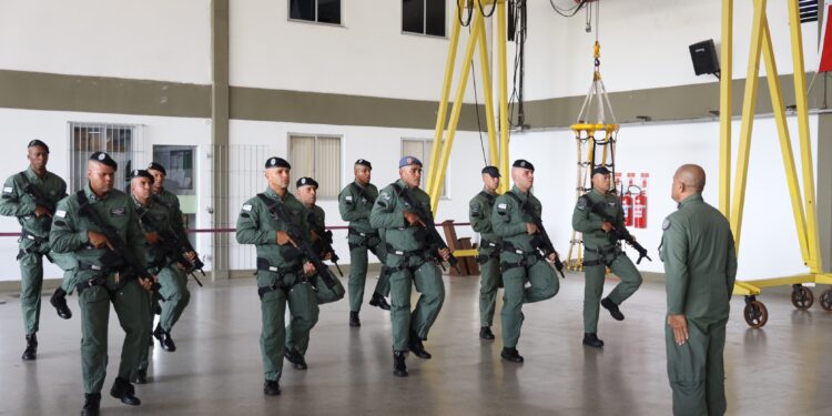 pm-realiza-formatura-do-vii-curso-de-tripulante-operacional
