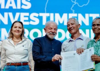 bolsonaro-esta-tendo-o-direito-de-se-defender,-diz-lula