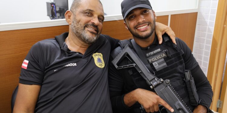 o-amor-do-pai-pela-profissao-fez-filho-seguir-carreira-de-investigador-na-policia-civil
