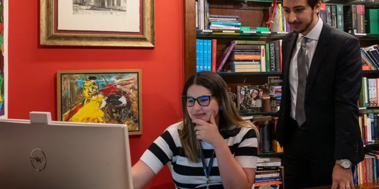 liderancas-jovens-crescem-na-industria,-aponta-estudo