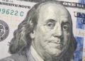 dolar-cai-1,06%-e-fecha-a-r$-5,38,-menor-valor-em-quase-14-meses