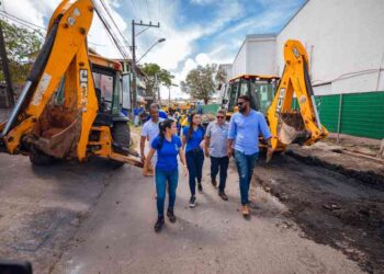 prefeita-debora-regis-inspeciona-obras-de-manutencao-no-bairro-de-portao