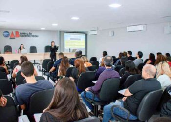 escola-de-governo-de-lauro-de-freitas-promove-capacitacao-sobre-nova-lei-de-licitacoes-e-contratos